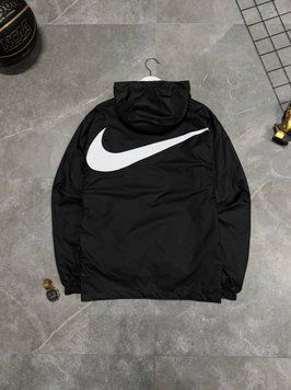 Вітровка двостороння Nike чорна