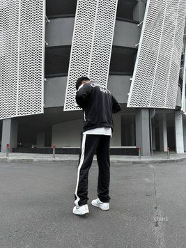 Спортивний костюм на блискавці чорний