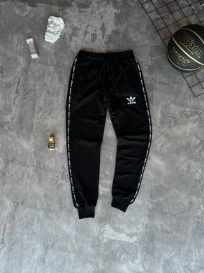 Спортивні штани Adidas чорні