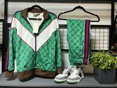 Спортивный мужской костюм Gucci зеленый с белым на молнии