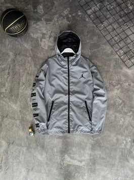 Вітровка двостороння Nike сіра