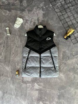 Чоловіча жилетка Nike