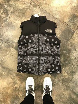 Жилетка мужская черная с принтом The North Face