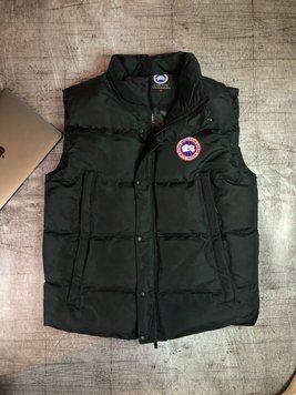 Чоловічий жилет Canada Goose чорний утеплений