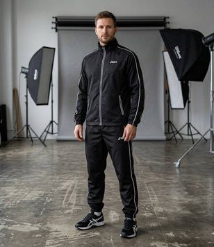 Чоловічий спортивний костюм Asics чорного кольору